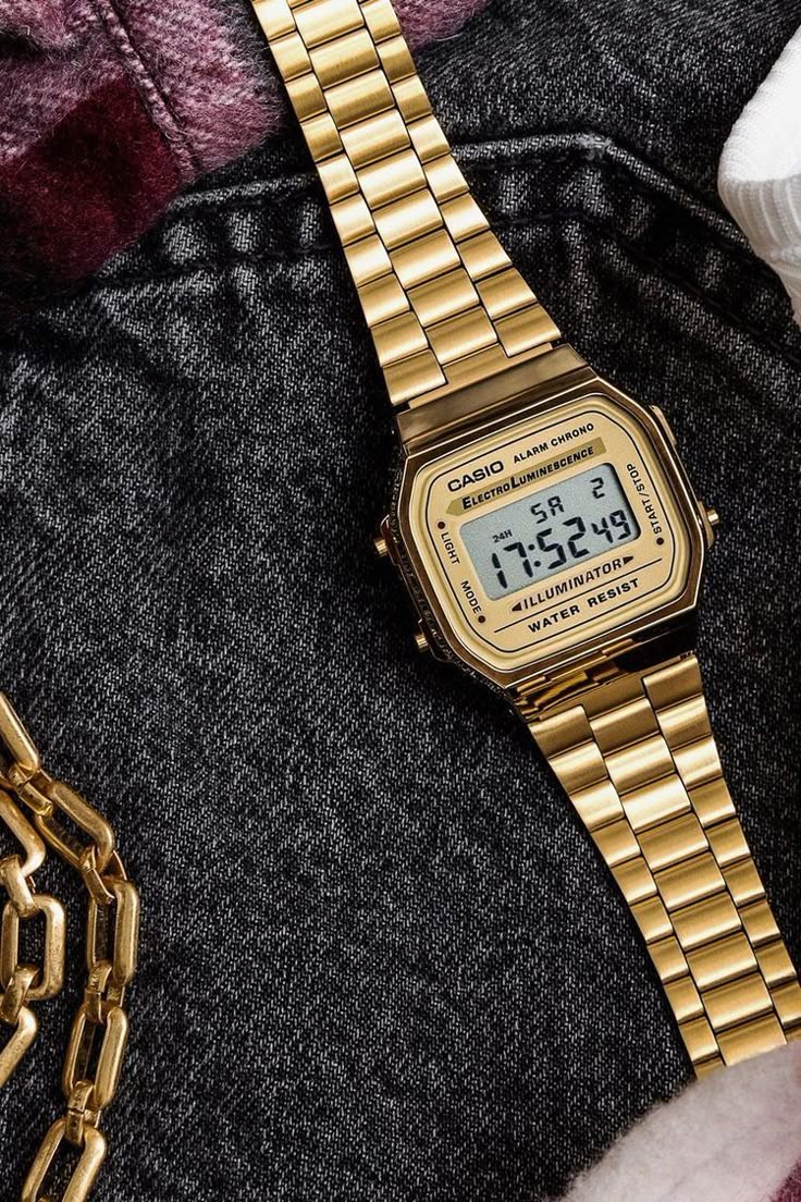 ⌚ Casio Vintage Digital Gold Unisex Watch