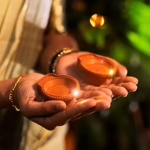 Water-Activated LED Diyas – Plastic Floating Lamps for Diwali & Home Décor